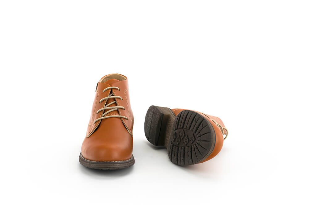 Γυναικεία clarks σε πορτοκαλί χρώμα 360° placeholder image