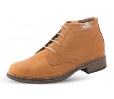 Κυρίες clark σε ένα ανοιχτό καφέ nubuck