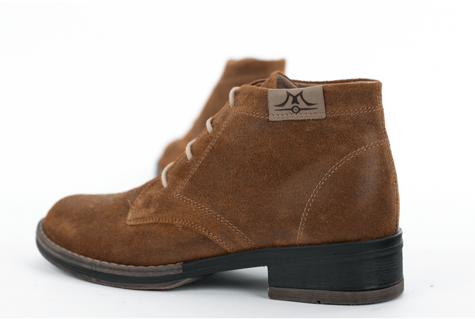 Γυναικεία clarks σε καφέ nubuck 